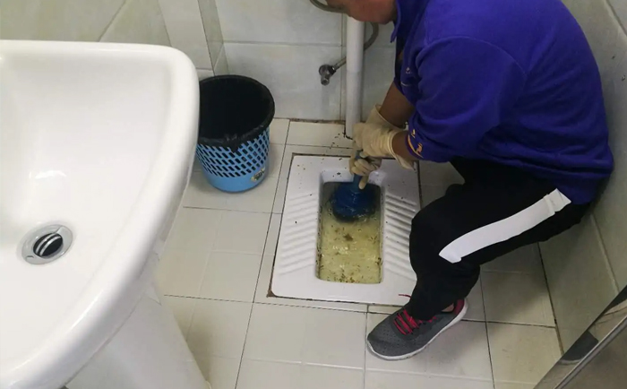 下谷坪土家族乡疏通蹲坑