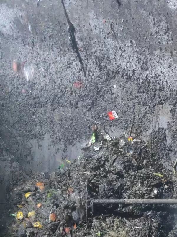 下谷坪土家族乡污水池清理